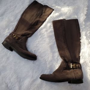 TOMMY HILFIGER KNEE HIGH BOOTS!